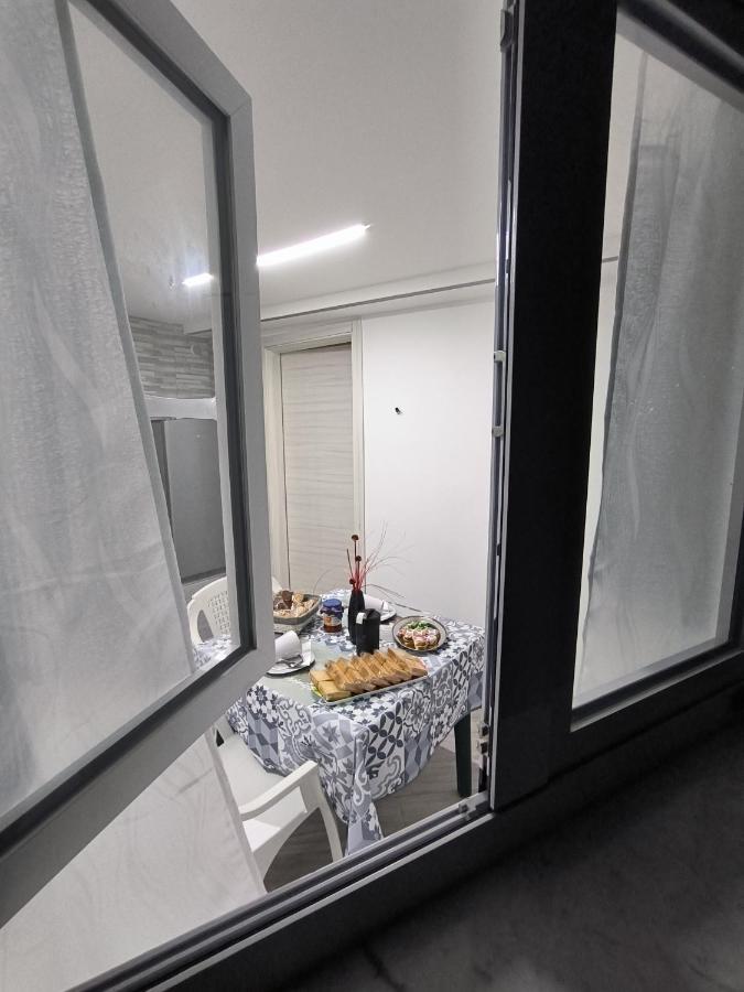B&B Vicolo50 サレルノ エクステリア 写真