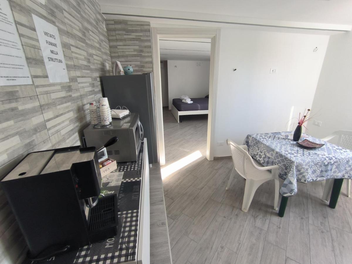 B&B Vicolo50 サレルノ エクステリア 写真